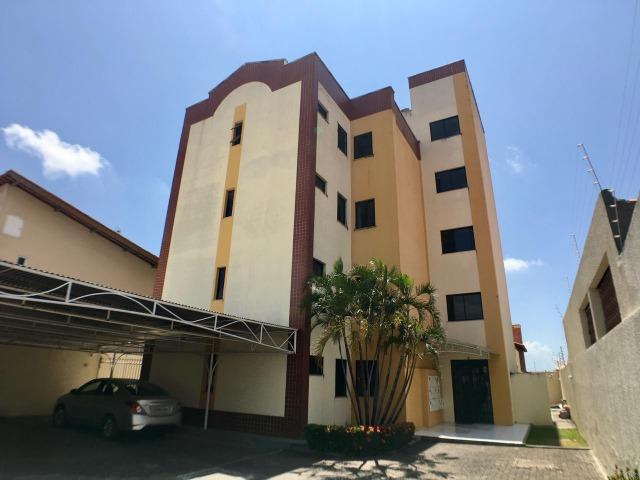 AP0688 - Apartamento com 3 quartos a 3 quadras da Av. Washington Soares
