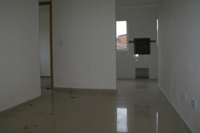 Ótimo apto 2 dorm, porcelanato, garden c/churrasq. área de serviço separada - Foto 6