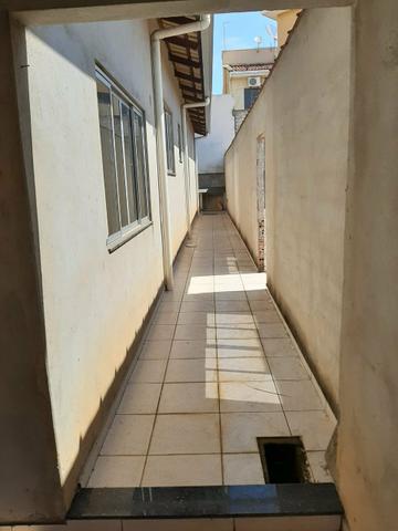 Casa e terreno (lote) com 5 quartos, 3 suítes, ótima localização, aquecimento solar - Foto 5