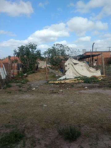 Vendo esse terreno
