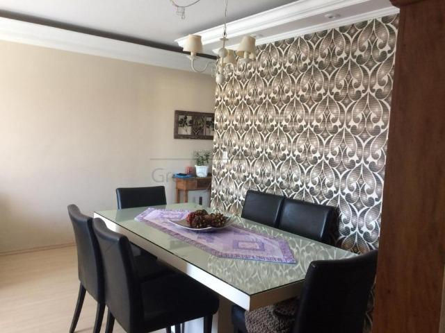 Apartamento 3 dormitórios com armários nos cômodos - Foto 3