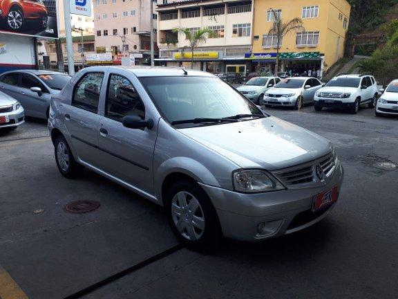Logan 1.6 $ 16.000,00 - Foto 2