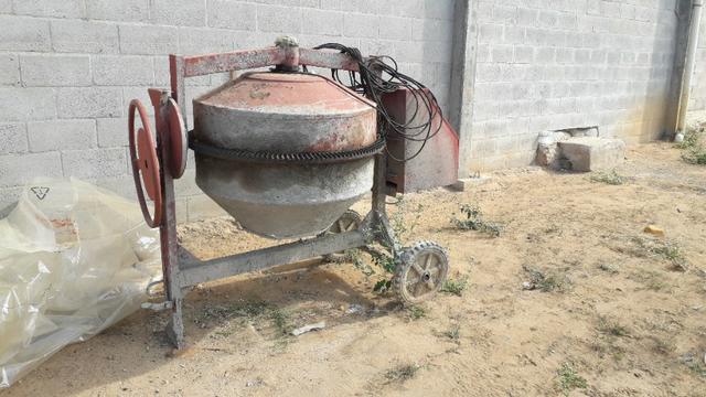 Betoneira Menegotti Com Motor - Foto 3