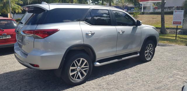 Toyota SW4 SRX 2017 30.000 km rodados - Foto 2