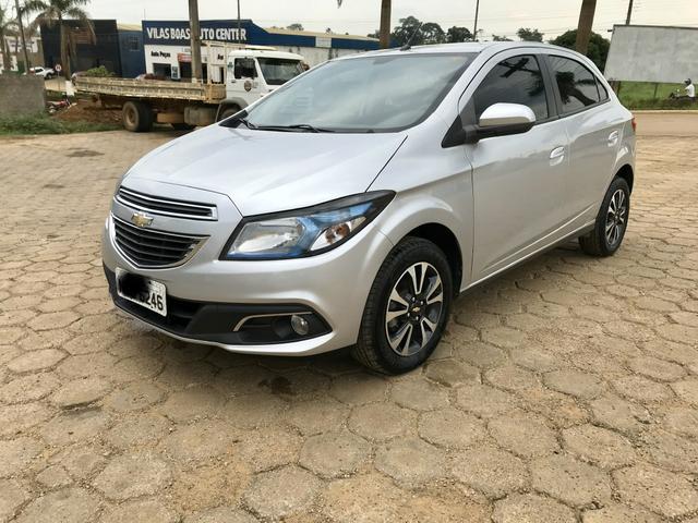 Vende-se ONIX 14/15 super conservado