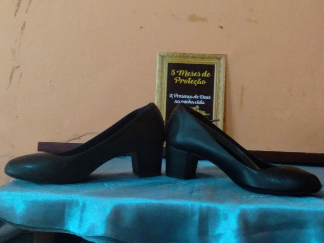 scarpin preto fosco