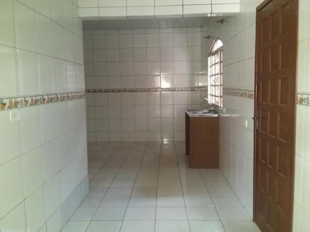 Casa com 4 dormitórios para alugar, 164 m² por R$ 1.900,00/mês - Cajuru - Curitiba/PR - Foto 3