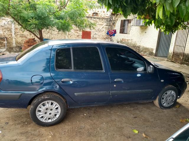 Vende Clio (Negociável) * - Foto 2