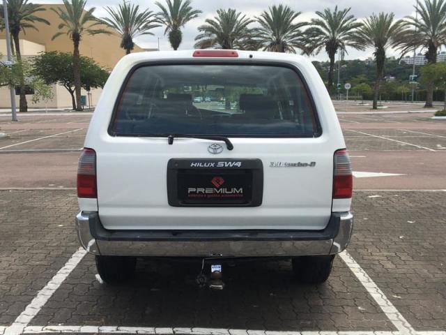 TOYOTA HILUX SW4 4X4 3.0 TB 4P - Foto 14