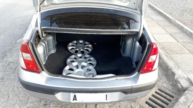 Clio - Foto 5
