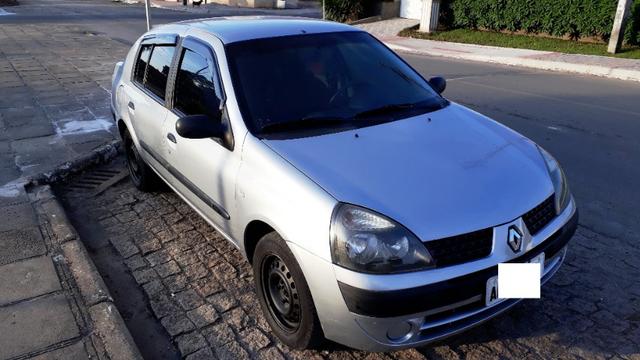 Clio - Foto 3