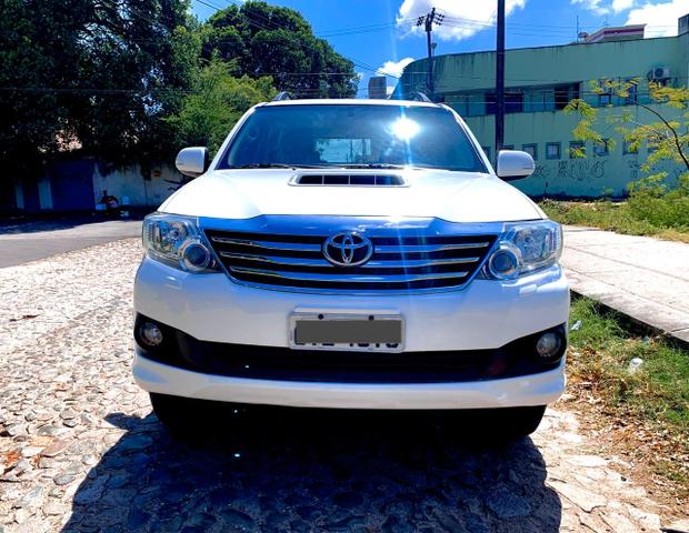 Toyota Hilux SW4 2013 diesel 7 lugares Pneus novos Pirelli!!! - Foto 18