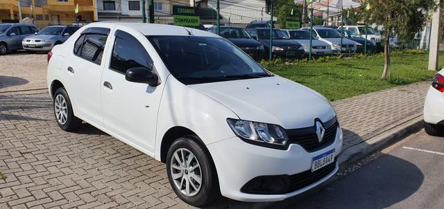 Renault Logan 2018 - Financio S/ entrada