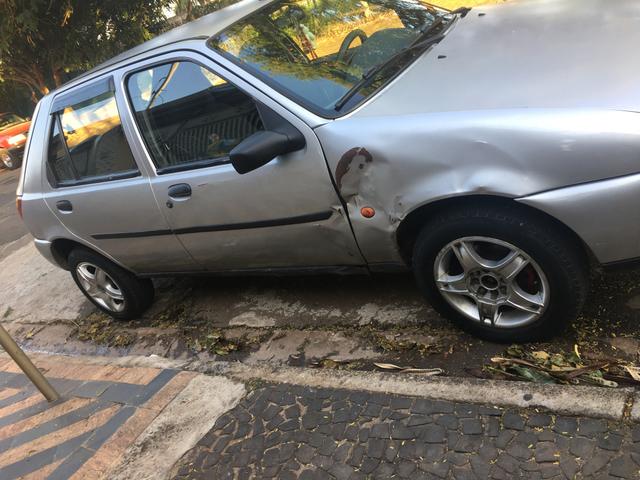 Carro Fiesta 96 - Foto 7