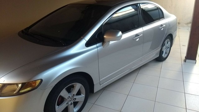 HONDA CIVIC 1.8 AUTOMÁTICO LXS