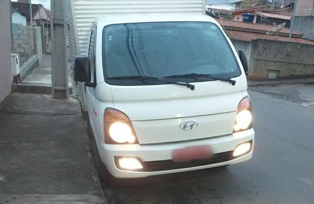 HR HYUNDAI 2014 BAÚ