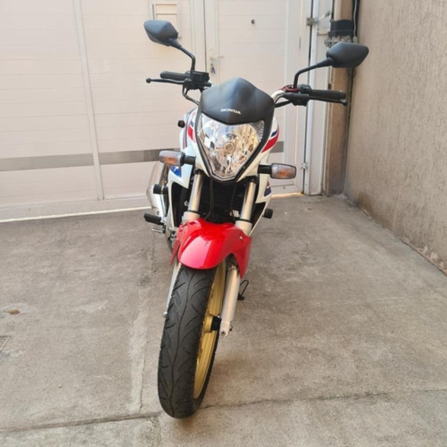 HONDA CB300