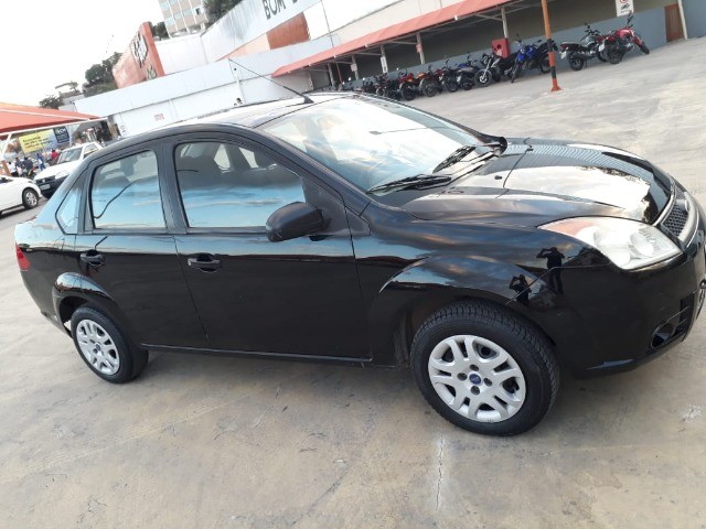 FIESTA 1.0 SEDAN 2009 BÁSICO