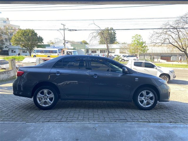TOYOTA COROLLA 1.8 XLI 16V FLEX 4P AUTOMÁTICO