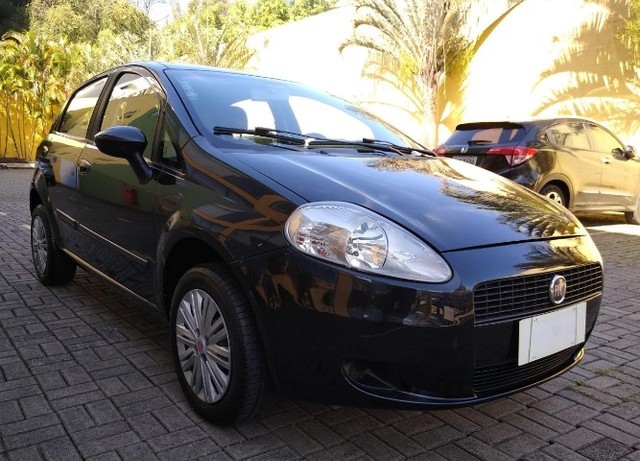 FIAT PUNTO ATTRACTIVE 1.4 FLEX 2012