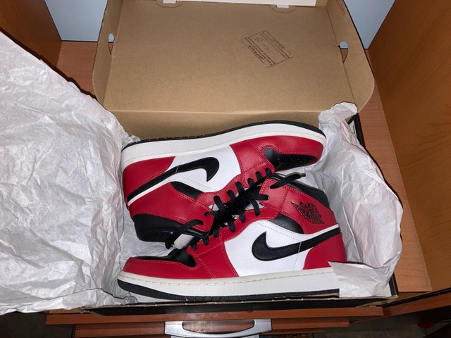jordan 1 mid chicaguinho