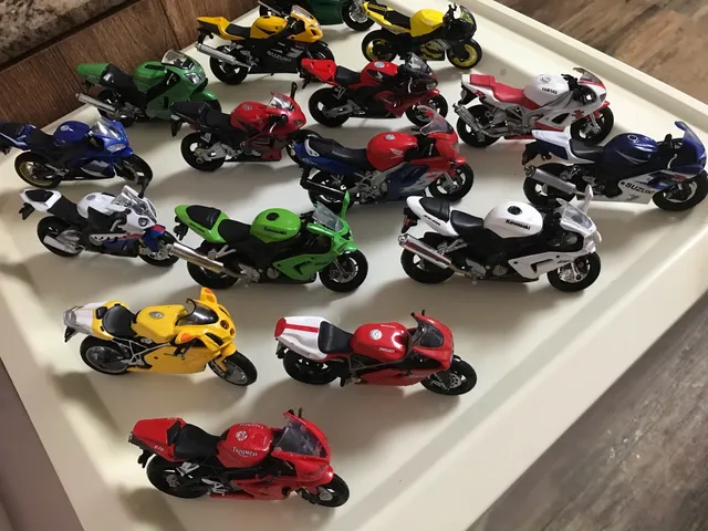 Miniatura Moto Cbx 1050 Antiga