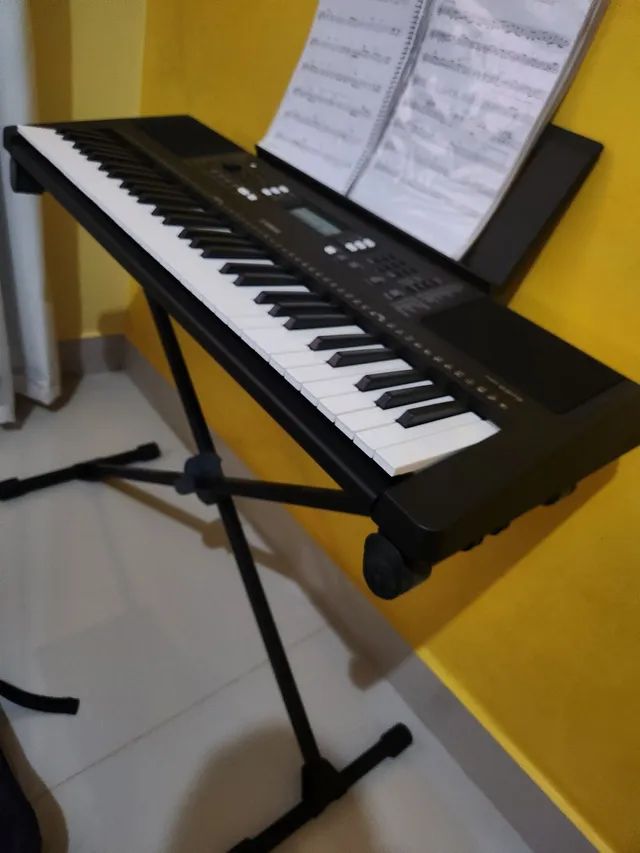 Teclado Yamaha PSR-E373 Arranjador