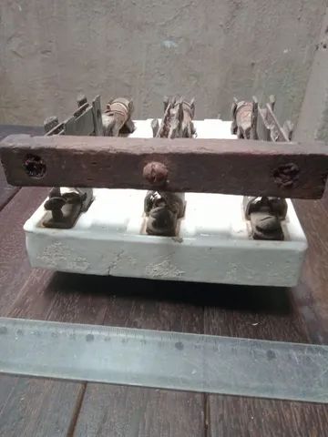 R$90 CHAVE GERAL SECULAR em porcelana e ferro. - Foto 3