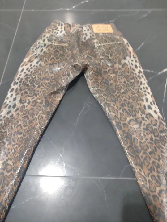 Calça legging Tam M de onça  - Foto 3