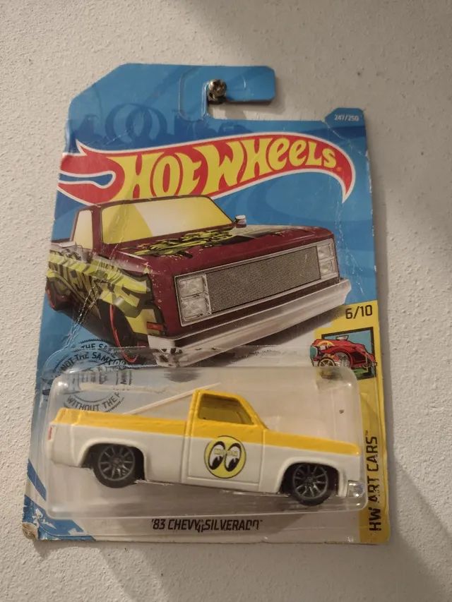 Hot Wheels Silverado '83 'Customizada' - Leia a descrição