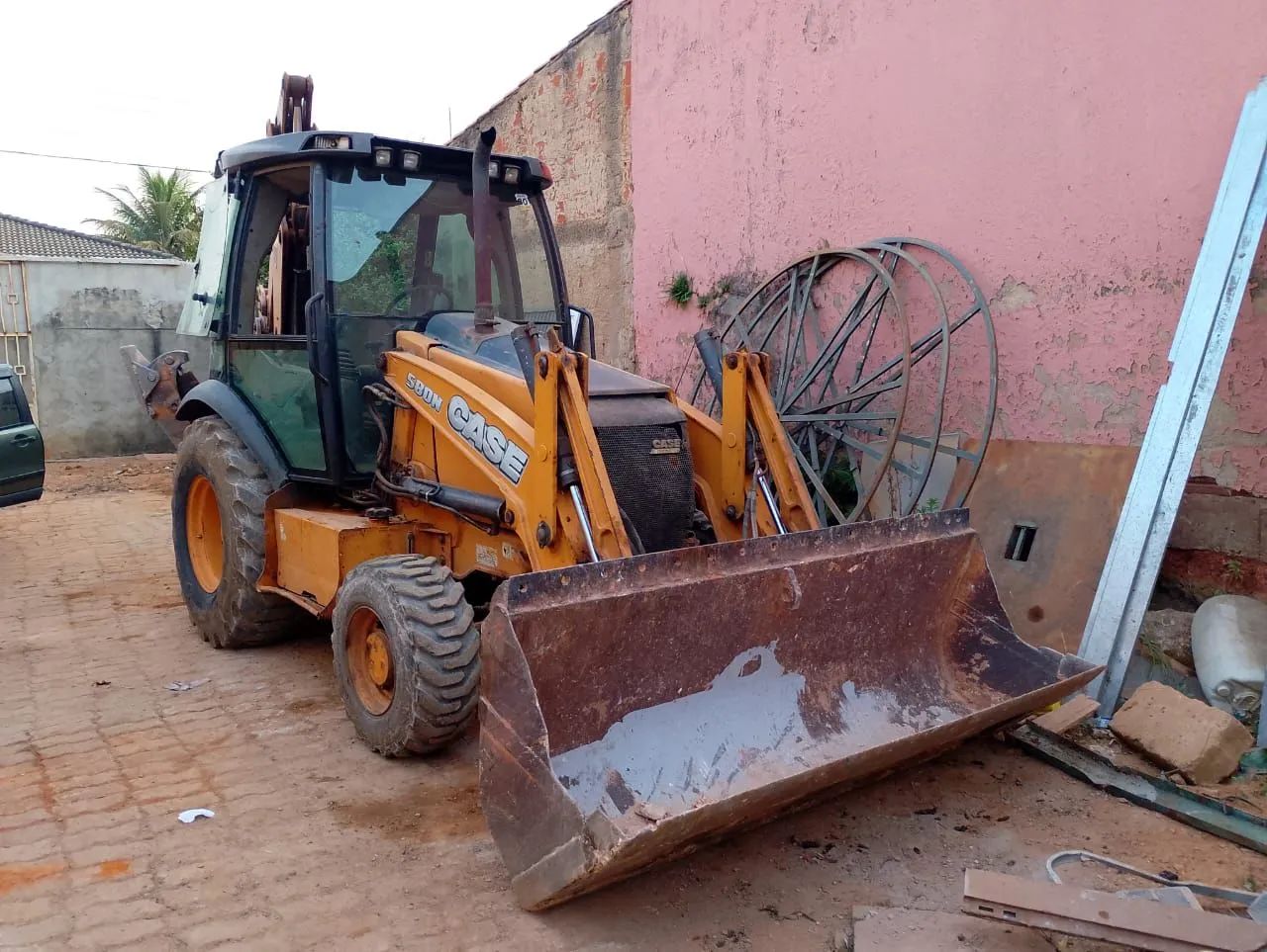RETROESCAVADEIRA CASE 580N 4x4 2015 PRA VENDER LOGO