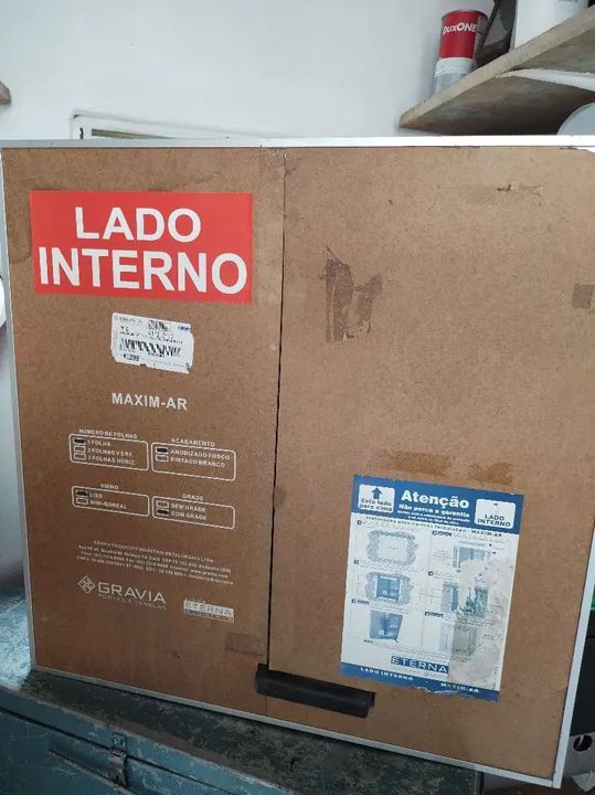Janela Alumínio com vidro e grade - Foto 4