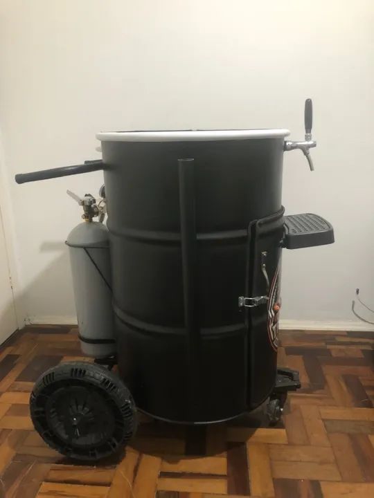  VENDO CARRINHO DE CHOPP PROFISSIONAL - Foto 2