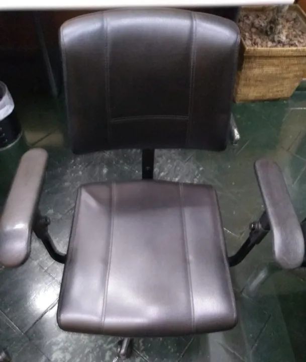 Cadeira Couro Ecológico Giroflex - Foto 4
