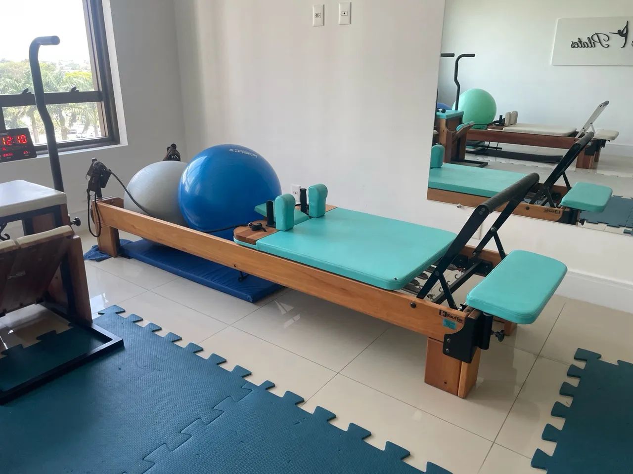 Equipamentos para Studio de pilates completo-  jogo de equipamentos+ móveis+acessorios - Foto 5