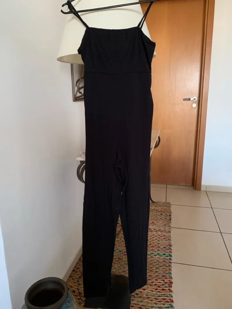 Macacão Preto - Perfeito para qualquer ocasião!