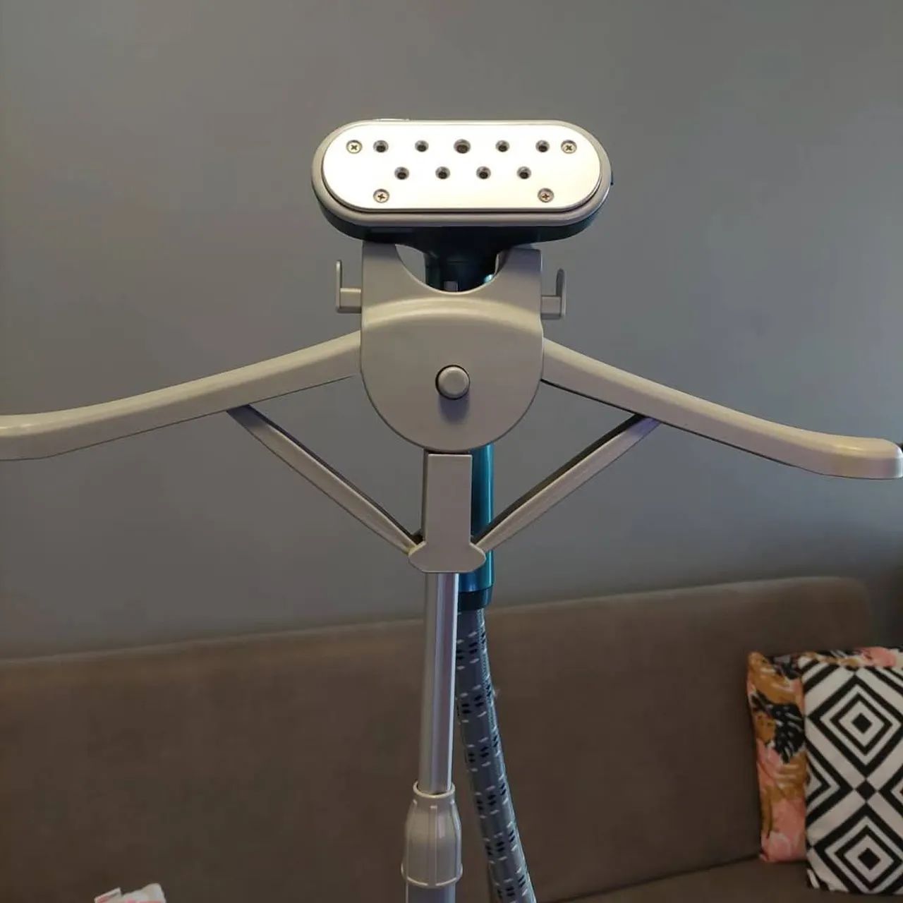 Passador de Roupa a Vapor Electrolux - Foto 3