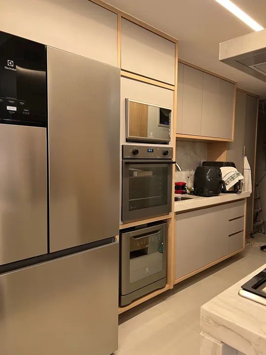 Custom kitchen 64302117791106122