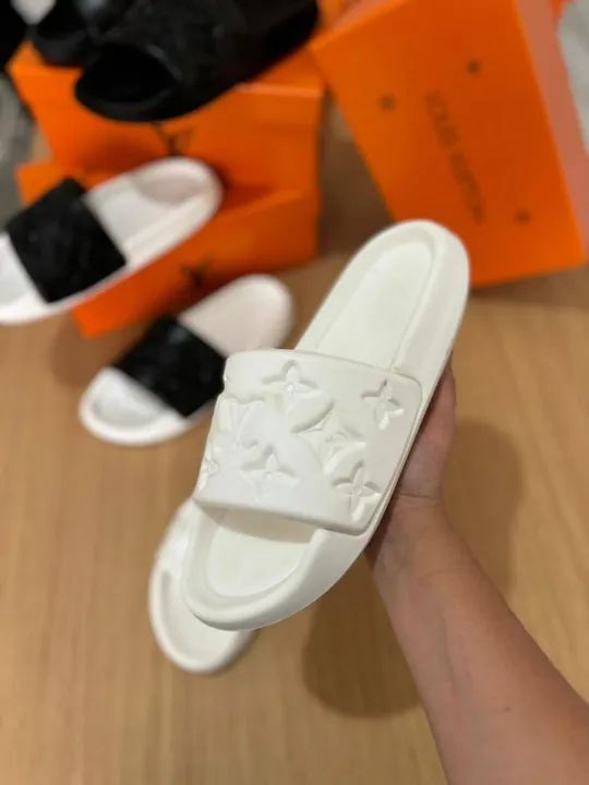 Chinelo LV importado (encomenda)