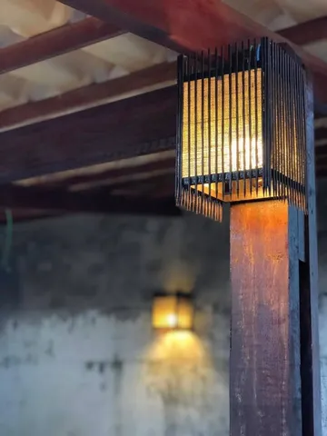 Arandela de parede, luminária de madeira