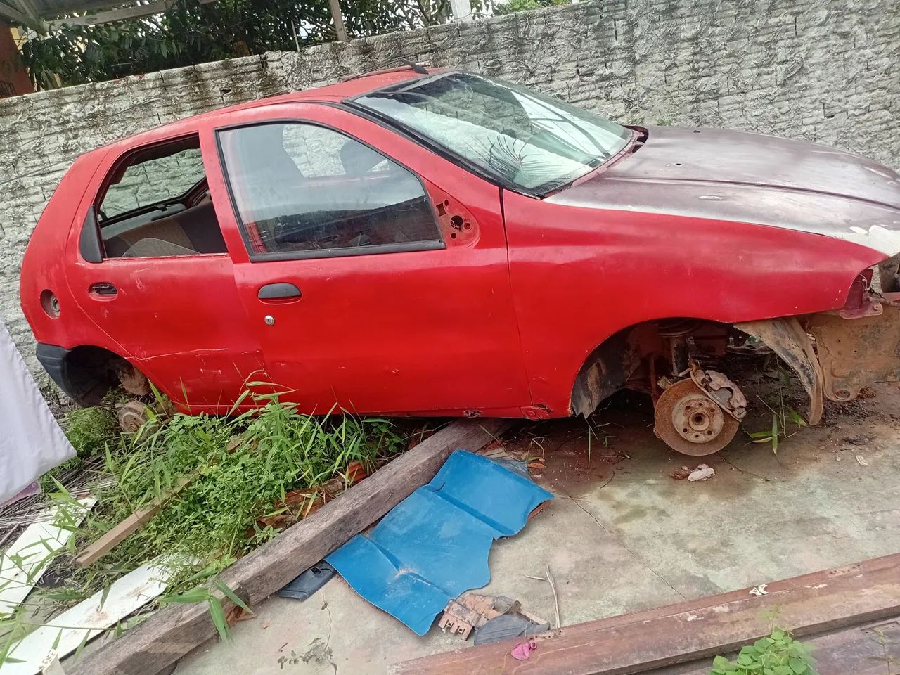 Carro para peças - Fiat Uno vermelho - Foto 4