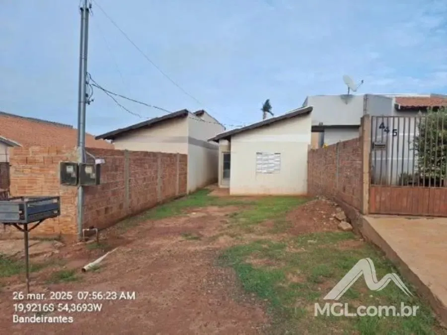 BANDEIRANTES/MS Casa com 2 quartos (F *9058)