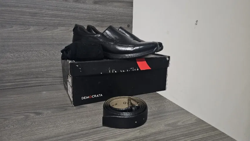 Sapato Democrata Air Spot Num. 40 Preto + Cinto de couro Fasolo Preto + 1 Par Meia Social