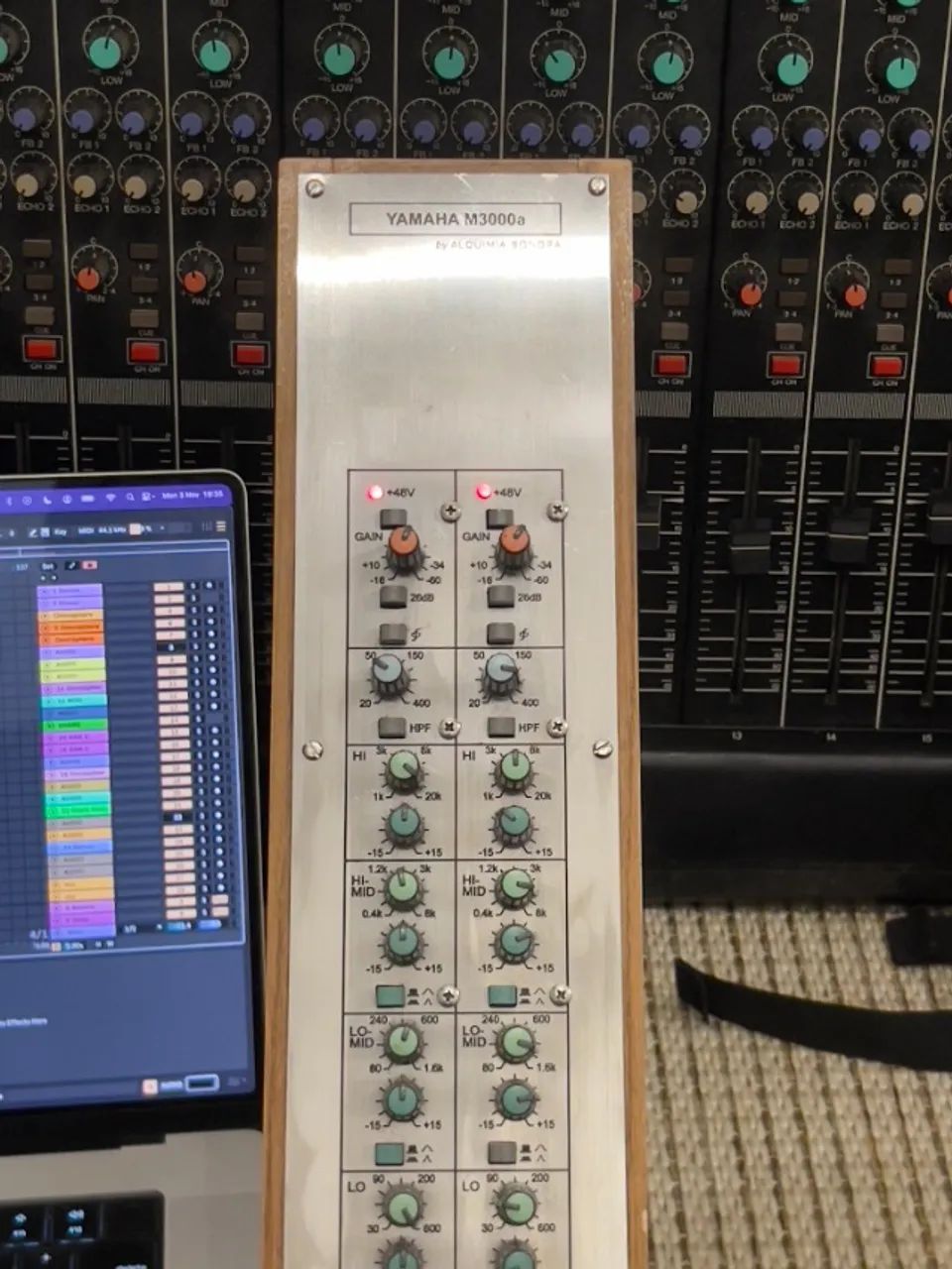 2 Canais de pré-amplificador e equalizador Analógico da Yamaha M3000A (Feito à mão) - Foto 2