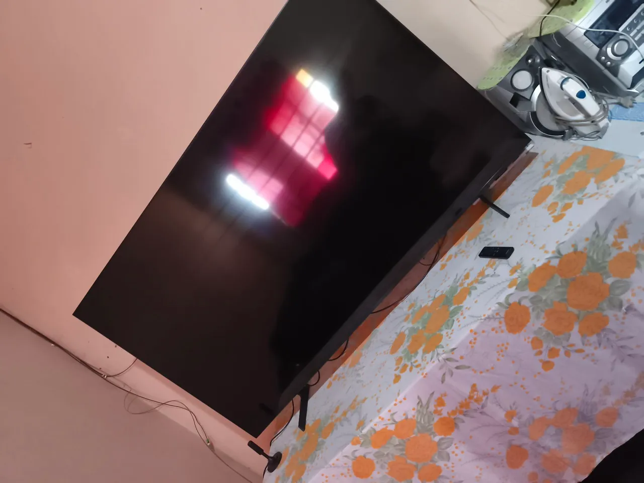 Smart TV 65' Samsung nova possui nota fiscal.