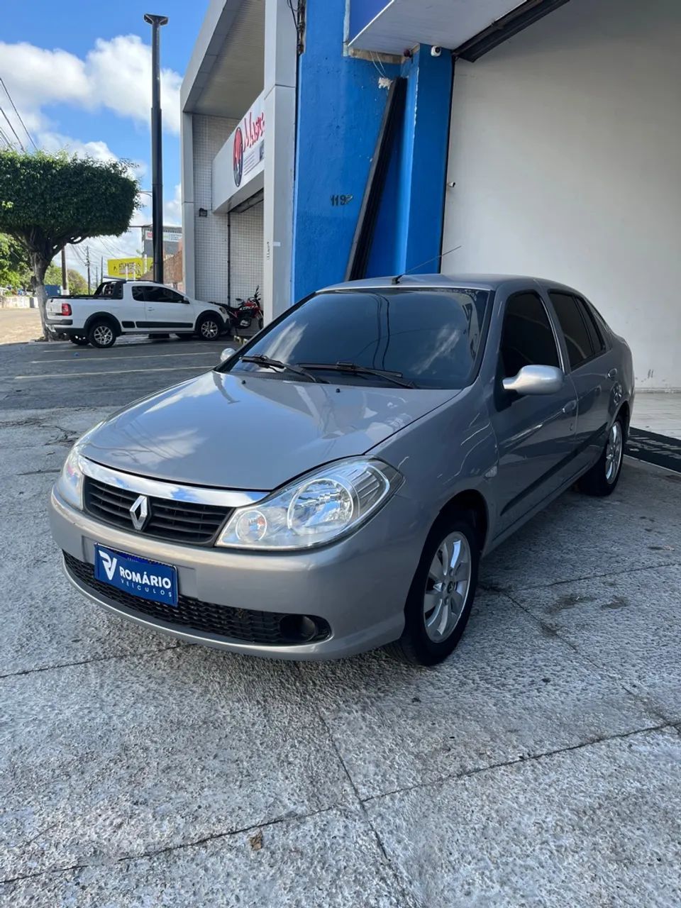 I/RENAULT SYMBOL 1.6 2010 - Foto 4