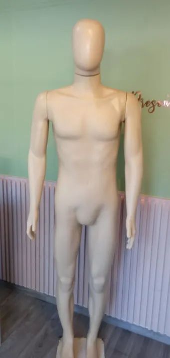 Manequim de corpo inteiro - ideal para loja de roupas - Foto 2