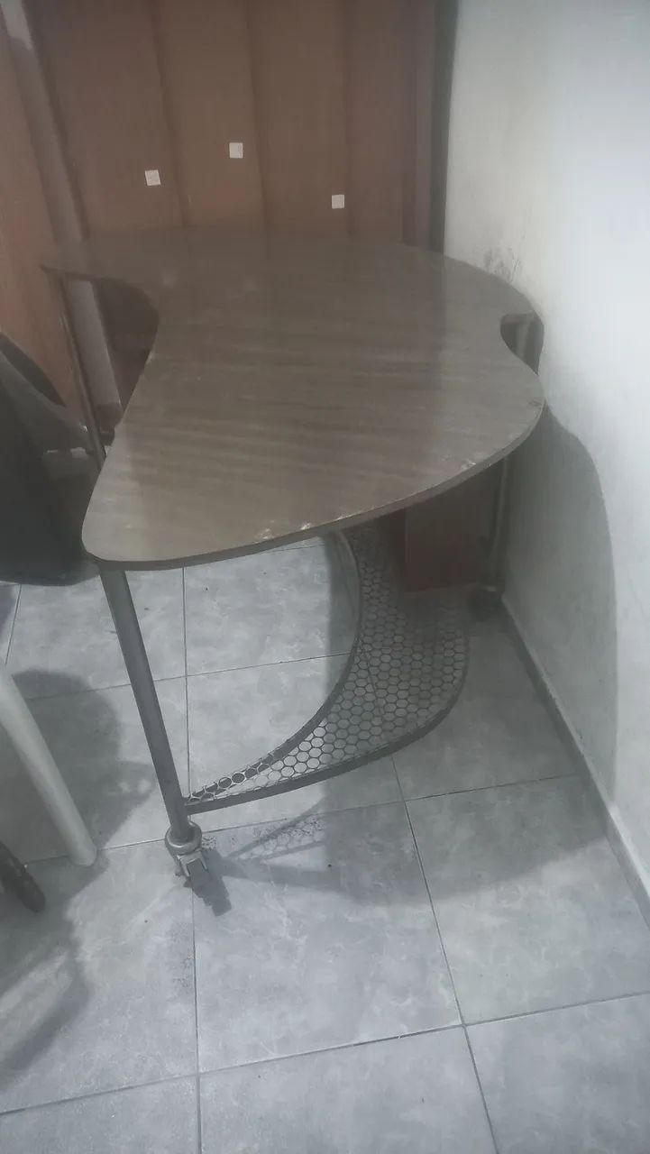 Mesa de ferro arredondada  - Foto 4