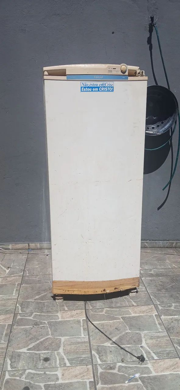 Freezer passo muito tempo desligado fui fuciona ele não ligou mas aceito propostas  - Foto 2