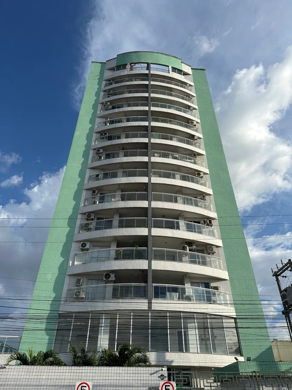 Apartamento a Venda no Edificio Ilha de Capri - Zona Sul